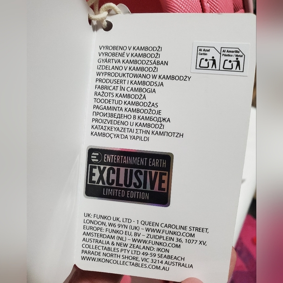 Loungefly Wicked Glinda Mini-Backpack - Entertainment Earth Exclusive - Picture 12 of 12